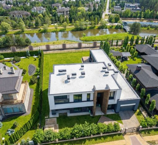 Дом у воды в КП Миллениум парк