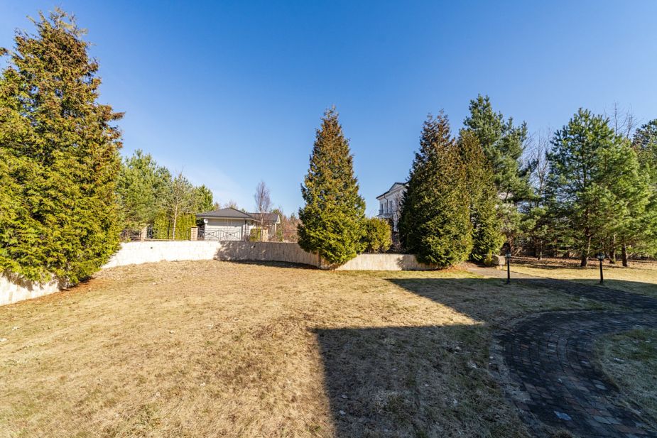 Дом в кп Резиденция Монолит