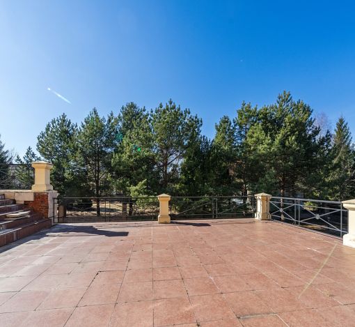 Дом в кп Резиденция Монолит