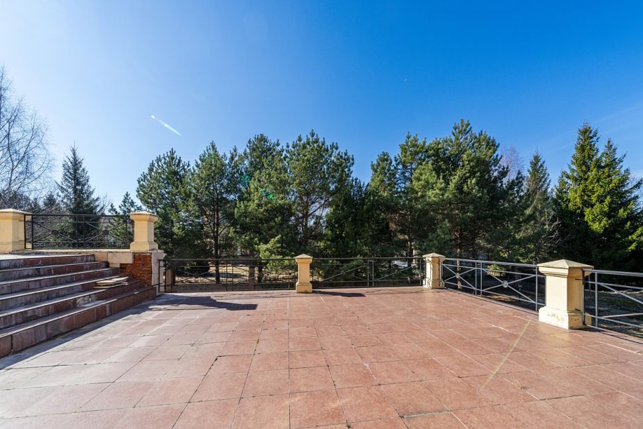 Дом в кп Резиденция Монолит