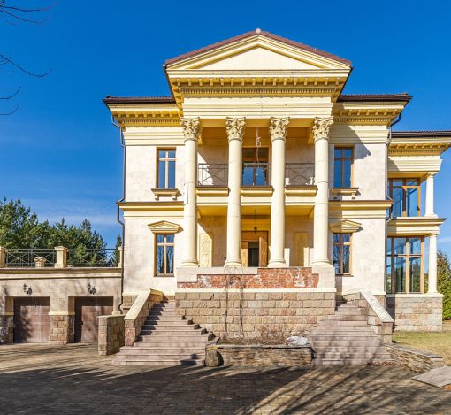 Дом в кп Резиденция Монолит