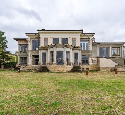 Дом под отделку в КП Монолит