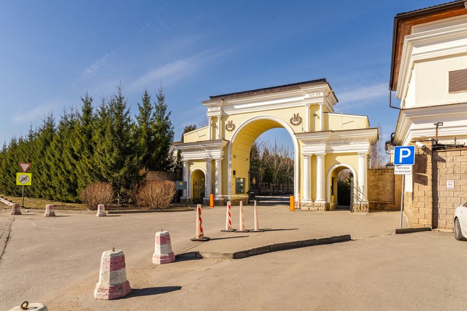 Дом под отделку в КП Монолит