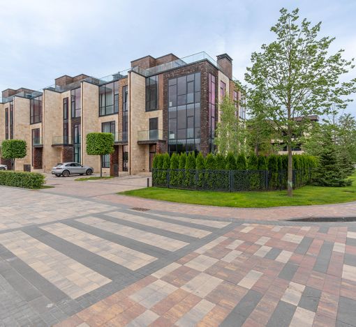 Таунхаус в поселке Парк Фонтэ