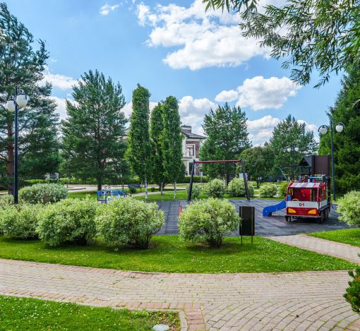 Дом с бассейном в КП Монтевиль