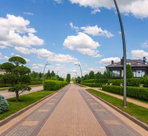 Дом с бассейном в КП Монтевиль