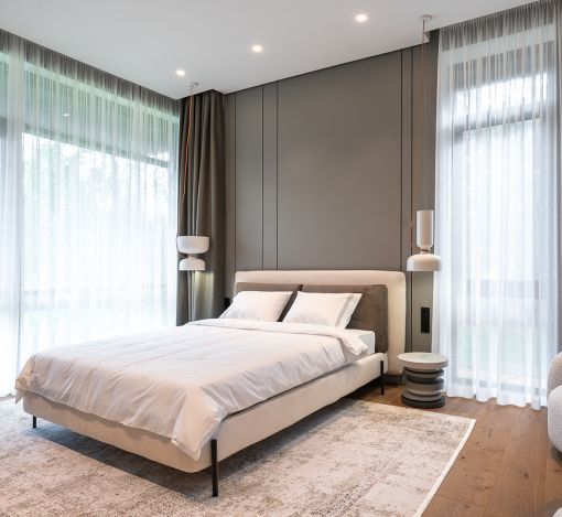 Дом с бассейном в КП Монтевиль