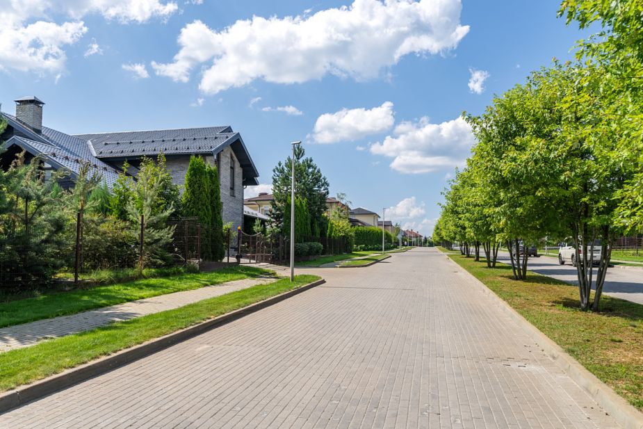 Дом в стиле Райта в Новорижском