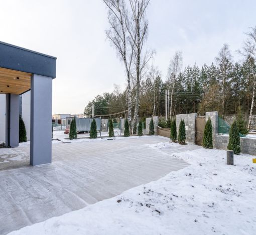 Новый дом около леса 9 км от МКАД