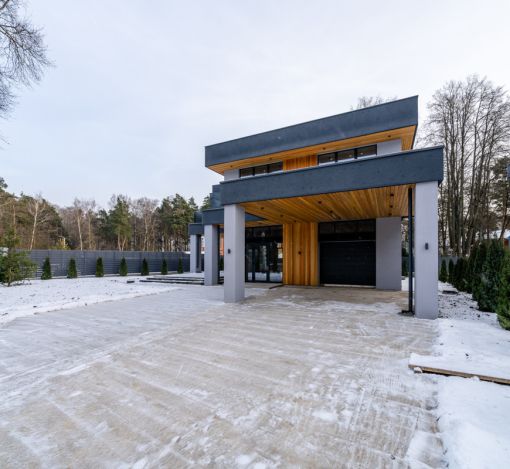 Новый дом около леса 9 км от МКАД