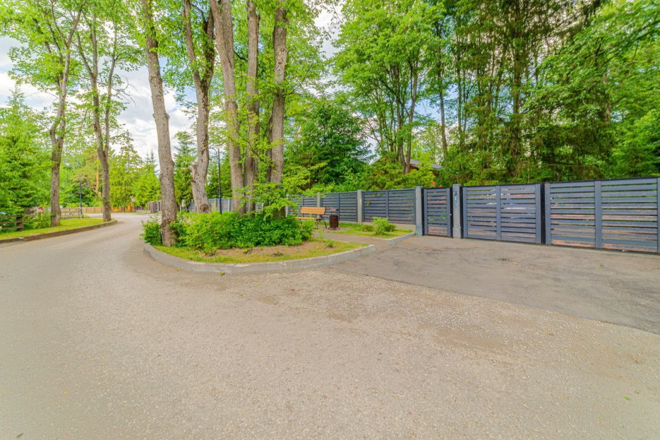 Новолеоново