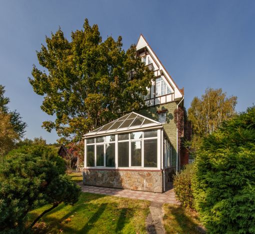 Дом с бассейном в КП Урожай