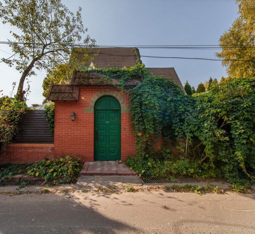 Дом с бассейном в КП Урожай