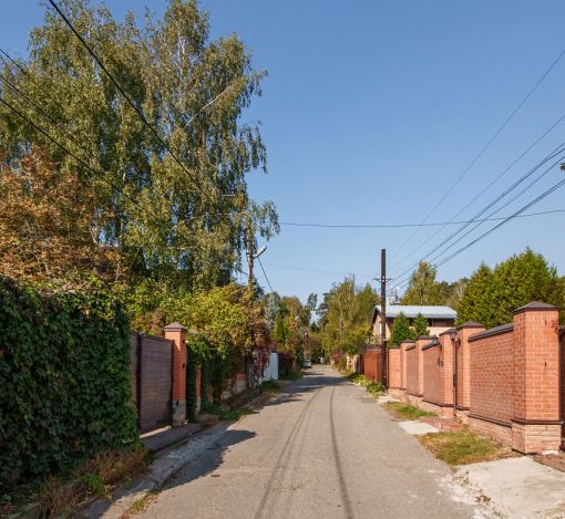 Дом с бассейном в КП Урожай