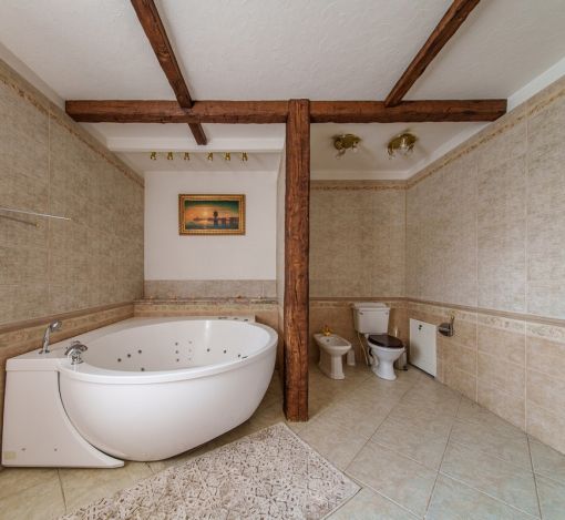 Дом с бассейном в КП Урожай