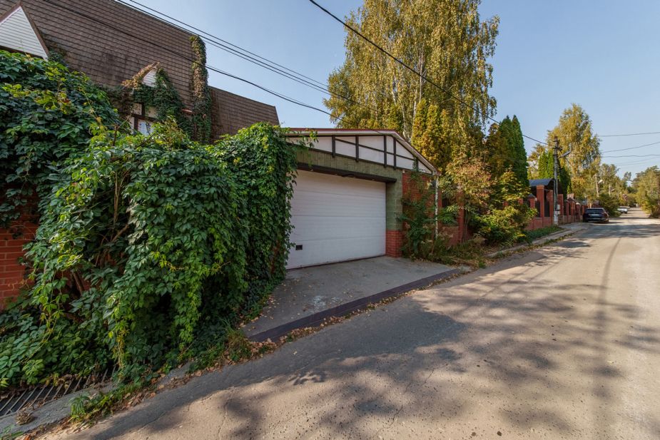 Дом с бассейном в КП Урожай