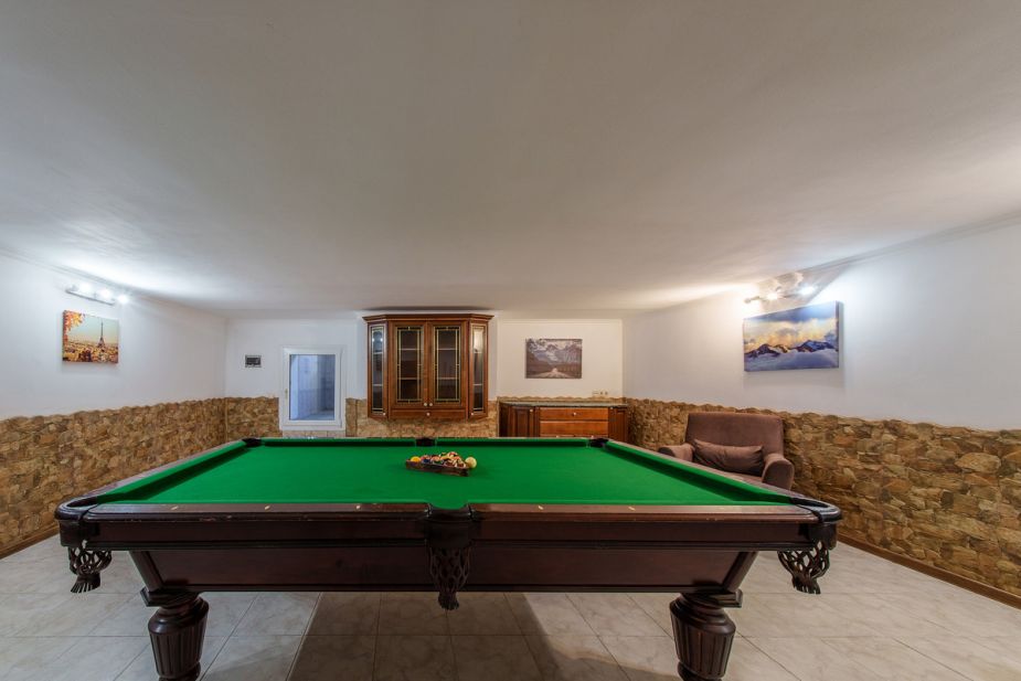 Дом с бассейном в КП Урожай