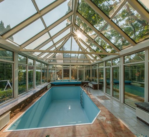 Дом с бассейном в КП Урожай