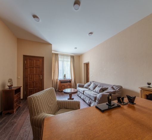 Дом с бассейном в КП Урожай