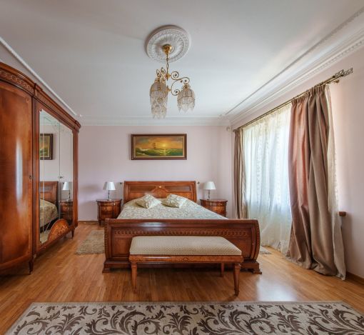 Дом с бассейном в КП Урожай