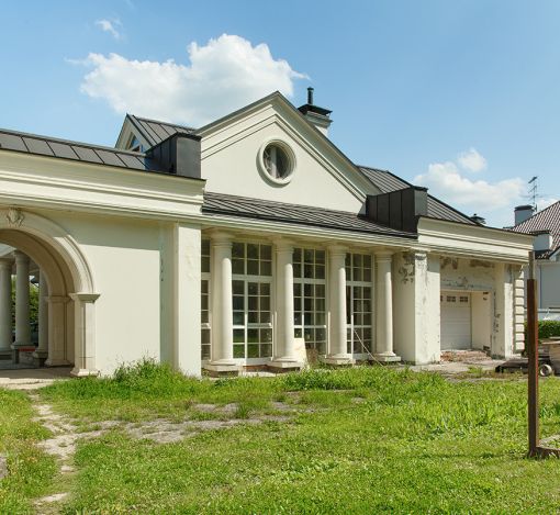 Дом у леса в поселке Риверсайд