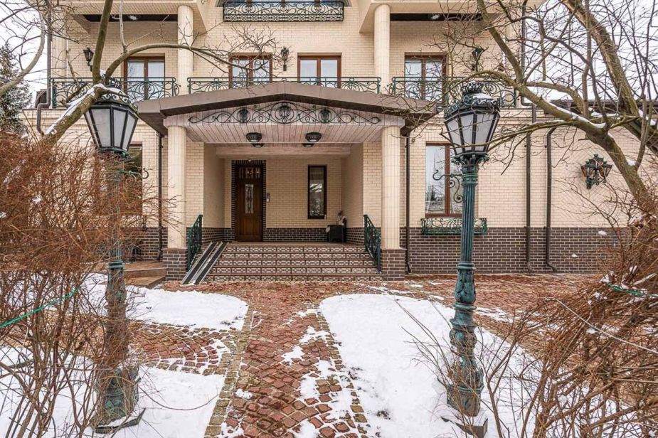 Готовый дом в Резиденции Бенилюкс