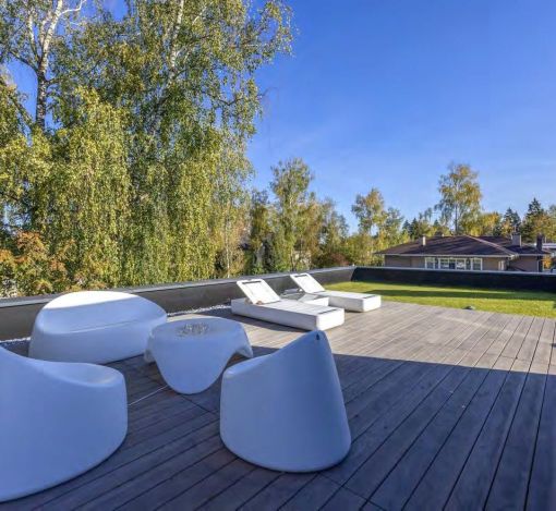 Дом с бассейном в КП Монтевиль