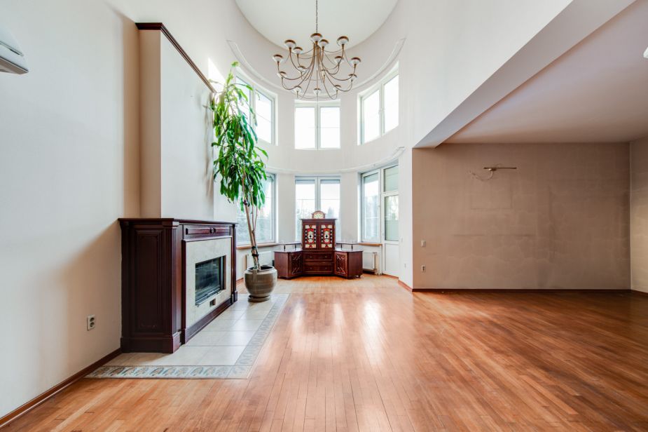 Дом с отделкой в КП Береста