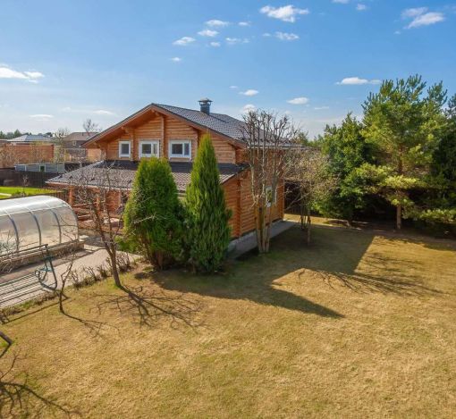 Дом с бассейном в КП Александрово