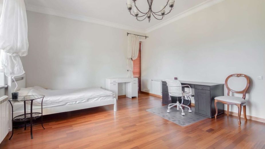 Дом с бассейном в КП Александрово